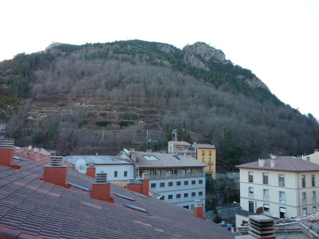 Pension Fonda Vilalta Ribes De Freser Buitenkant foto